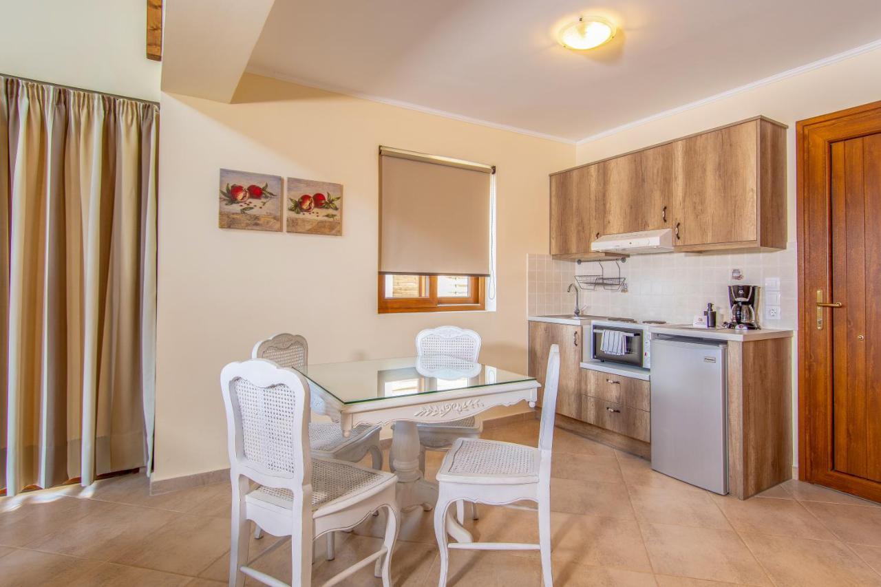 Αlissachne Suites Limniónas Exteriér fotografie